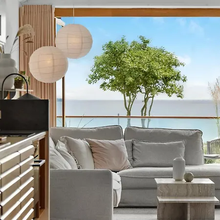 Апартаменты Amazing In With House Sea View