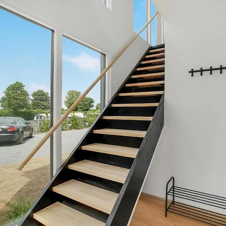 2 Bedroom Cozy In Apartament