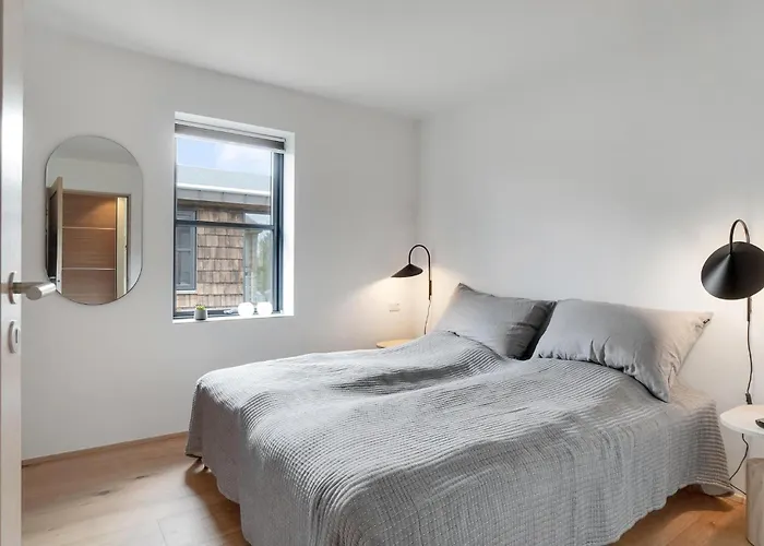 2 Bedroom Cozy In